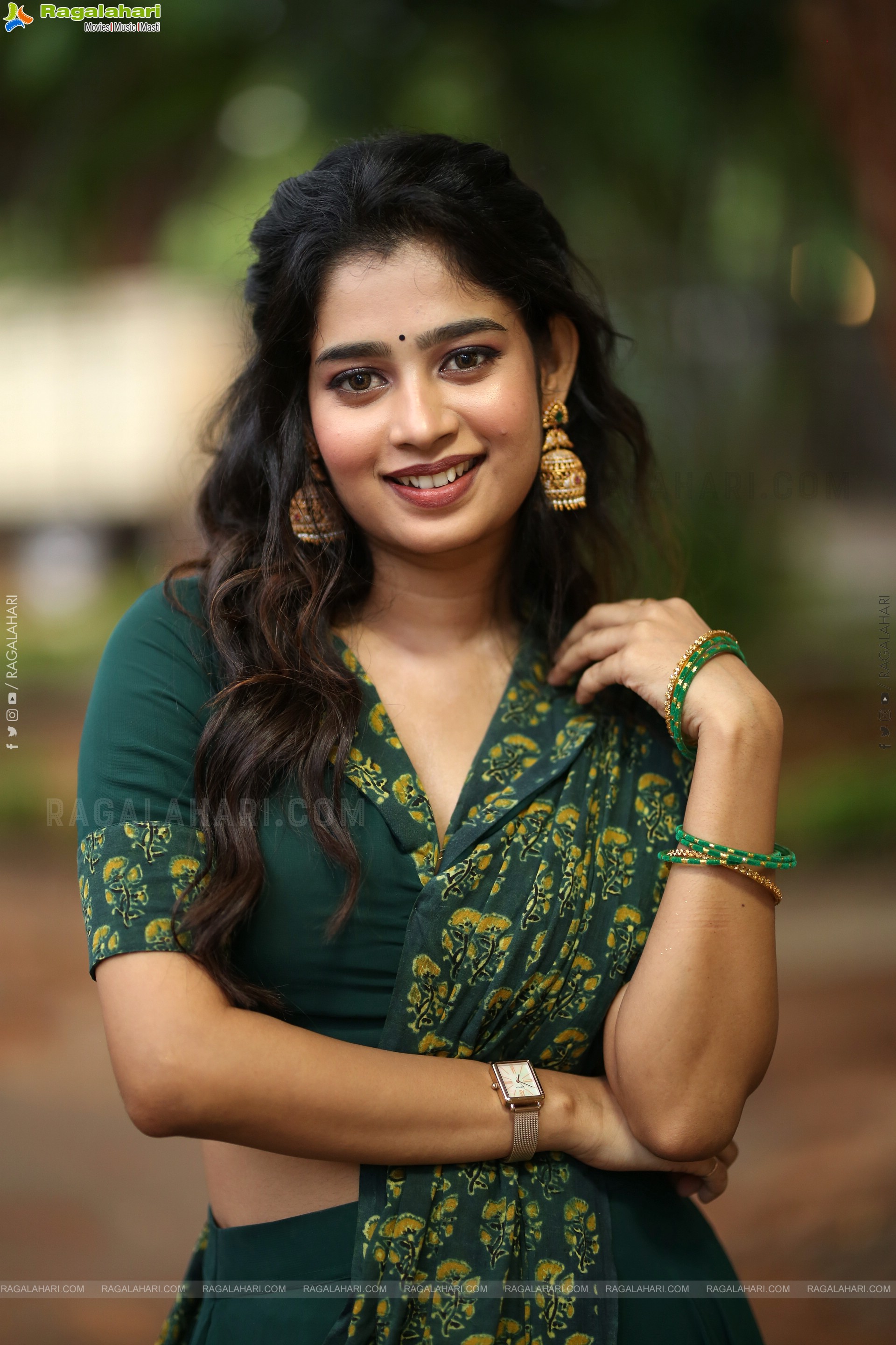 Janany Kunaseelan at Usurae Movie Press Meet, HD Gallery