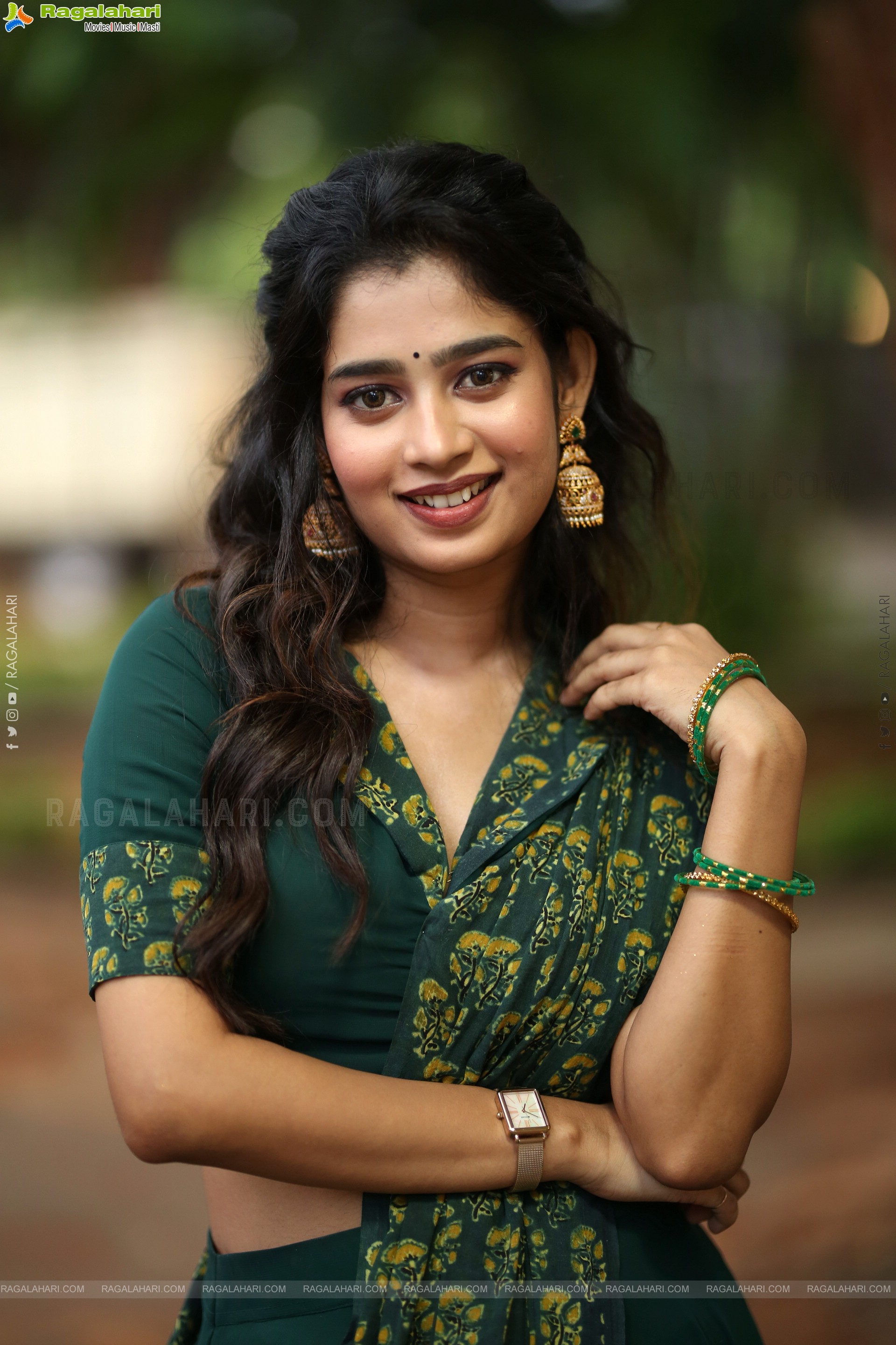 Janany Kunaseelan at Usurae Movie Press Meet, HD Gallery