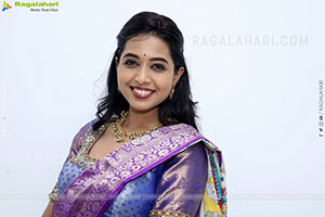 Krithika stills in Traditional Half Saree, HD Photo Gallery