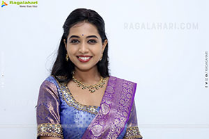 Krithika stills in Traditional Half Saree, HD Photo Gallery