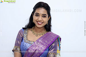 Krithika stills in Traditional Half Saree, HD Photo Gallery