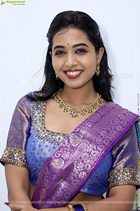 Krithika stills in Traditional Half Saree, HD Photo Gallery