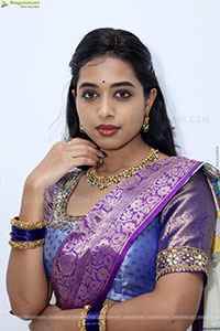 Krithika stills in Traditional Half Saree, HD Photo Gallery