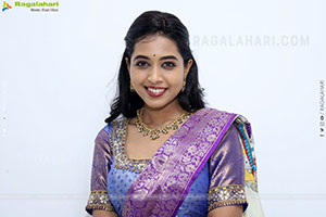 Krithika stills in Traditional Half Saree, HD Photo Gallery