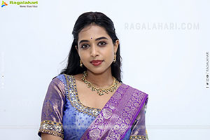 Krithika stills in Traditional Half Saree, HD Photo Gallery