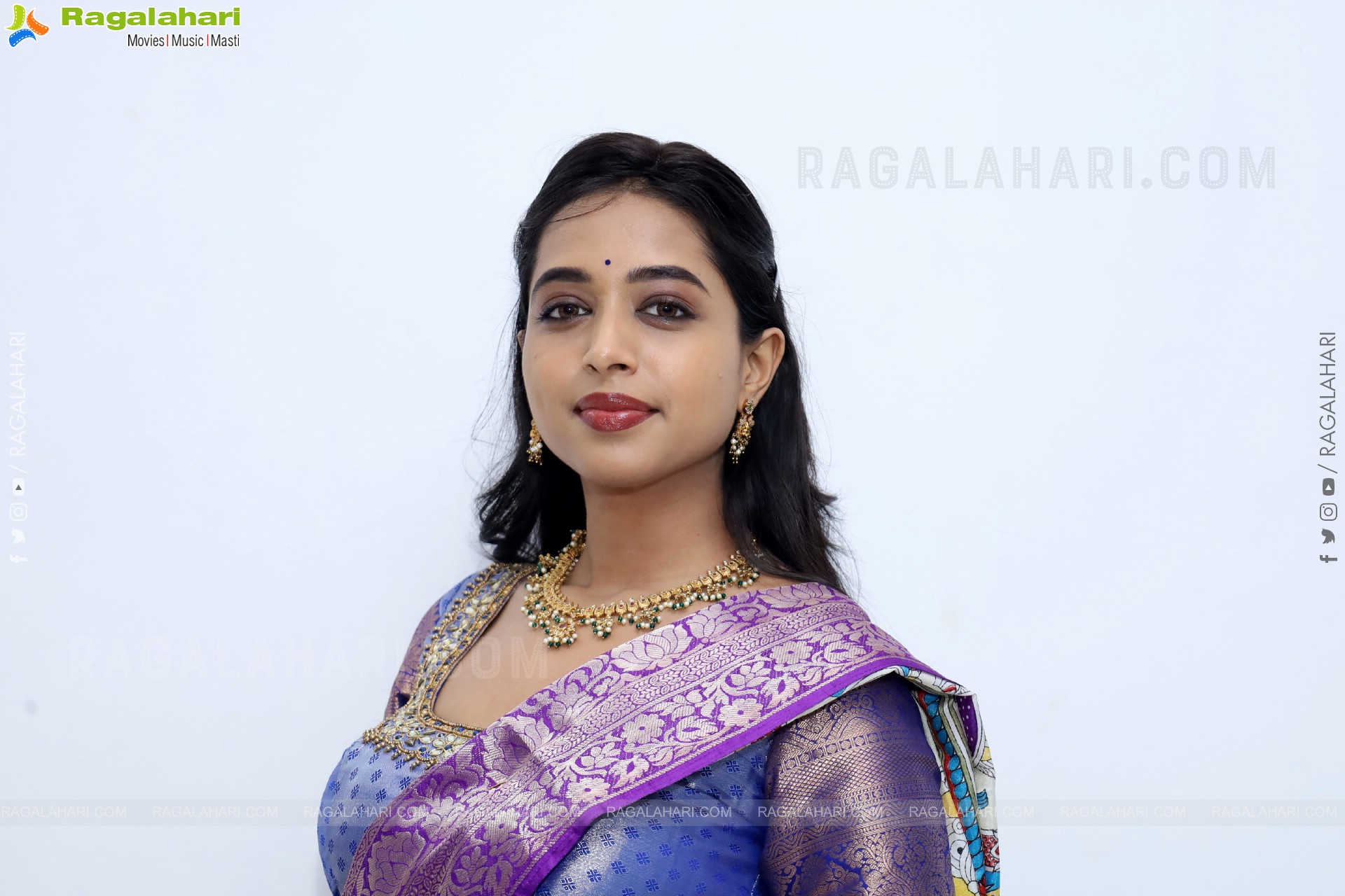 Krithika Latest stills in Half Saree, HD Gallery