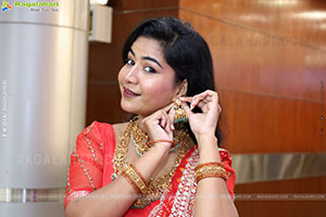 Madhuri Rathod Poses with Designer Jewellery, HD Gallery