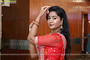 Madhuri Rathod Poses with Designer Jewellery, HD Gallery