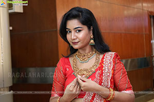 Madhuri Rathod Poses with Designer Jewellery, HD Gallery