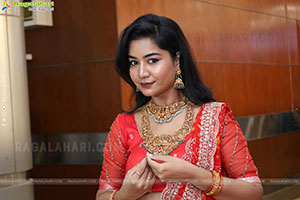 Madhuri Rathod Poses with Designer Jewellery, HD Gallery