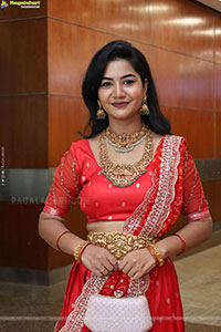 Madhuri Rathod Poses with Designer Jewellery, HD Gallery