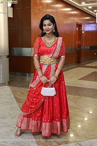 Madhuri Rathod Poses with Designer Jewellery, HD Gallery