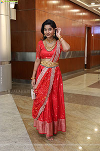 Madhuri Rathod Poses with Designer Jewellery, HD Gallery