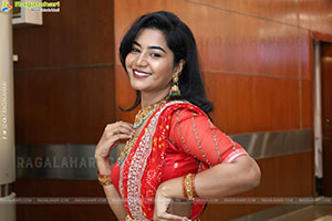 Madhuri Rathod Poses with Designer Jewellery, HD Gallery