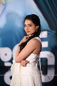 Manisha Kandkur at Brat Movie Song Launch, HD Gallery