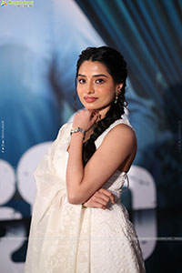 Manisha Kandkur at Brat Movie Song Launch, HD Gallery