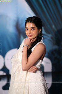 Manisha Kandkur at Brat Movie Song Launch, HD Gallery