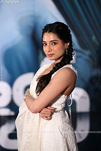 Manisha Kandkur at Brat Movie Song Launch, HD Gallery