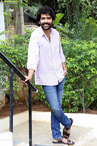 Manoj Kumar at Kothapallilo Okappudu Movie Interview
