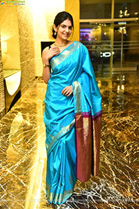 Misha Narang at The 100 Movie Pre-Release Event, HD Gallery