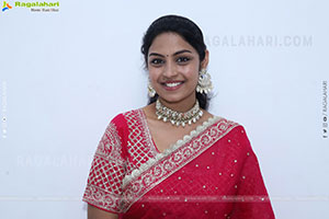 Mounika Ghanta in Red Saree, HD Photo Gallery