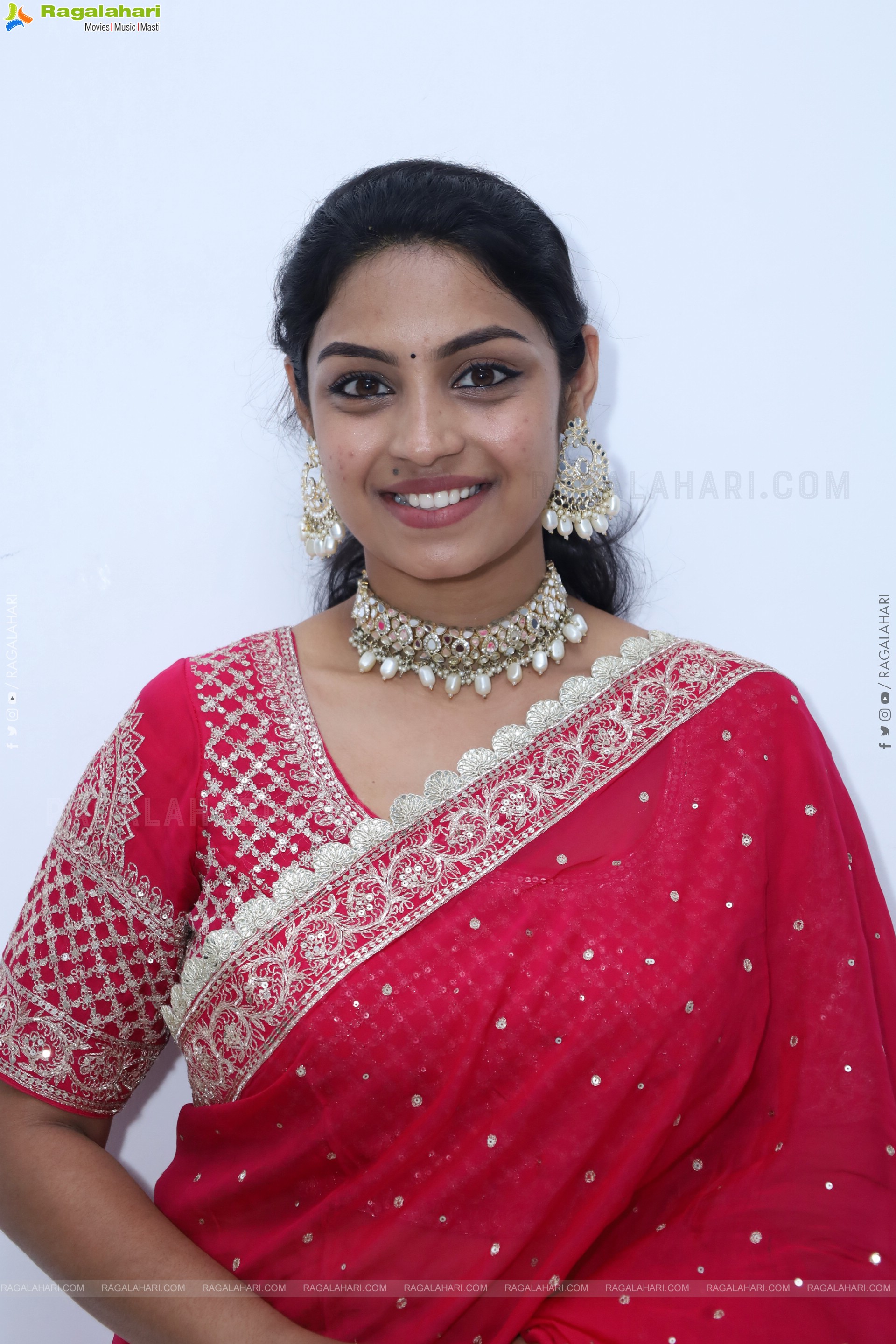 Mounika Ghanta in Red Saree, HD Photo Gallery