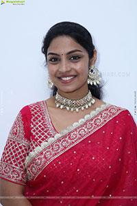 Mounika Ghanta in Red Saree, HD Photo Gallery