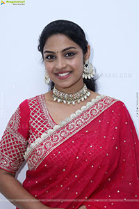 Mounika Ghanta in Red Saree, HD Photo Gallery