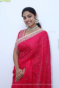 Mounika Ghanta in Red Saree, HD Photo Gallery