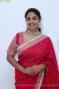 Mounika Ghanta in Red Saree, HD Photo Gallery