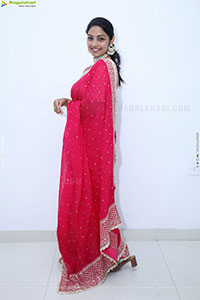 Mounika Ghanta in Red Saree, HD Photo Gallery