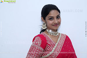 Mounika Ghanta in Red Saree, HD Photo Gallery