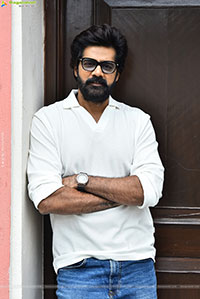 Naveen Chandra at Showtime Interview, HD Gallery