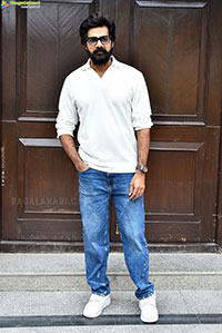 Naveen Chandra at Showtime Interview, HD Gallery