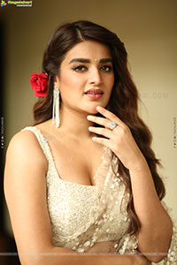 Nidhhi Agerwal at Hari Hara Veera Mallu Press Meet