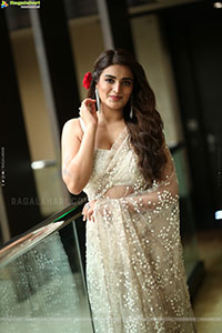 Nidhhi Agerwal at Hari Hara Veera Mallu Press Meet