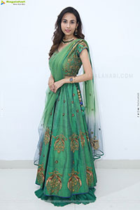 Nishat Shaik at Hi-life Brides Grand Date Announcement Event