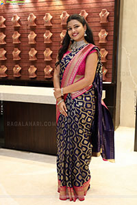 Priya Inturu poses with Traditional Jewellery, HD Gallery