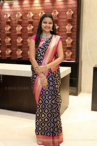 Priya Inturu poses with Traditional Jewellery, HD Gallery