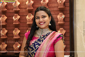 Priya Inturu poses with Traditional Jewellery, HD Gallery
