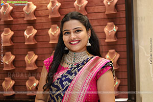 Priya Inturu poses with Traditional Jewellery, HD Gallery