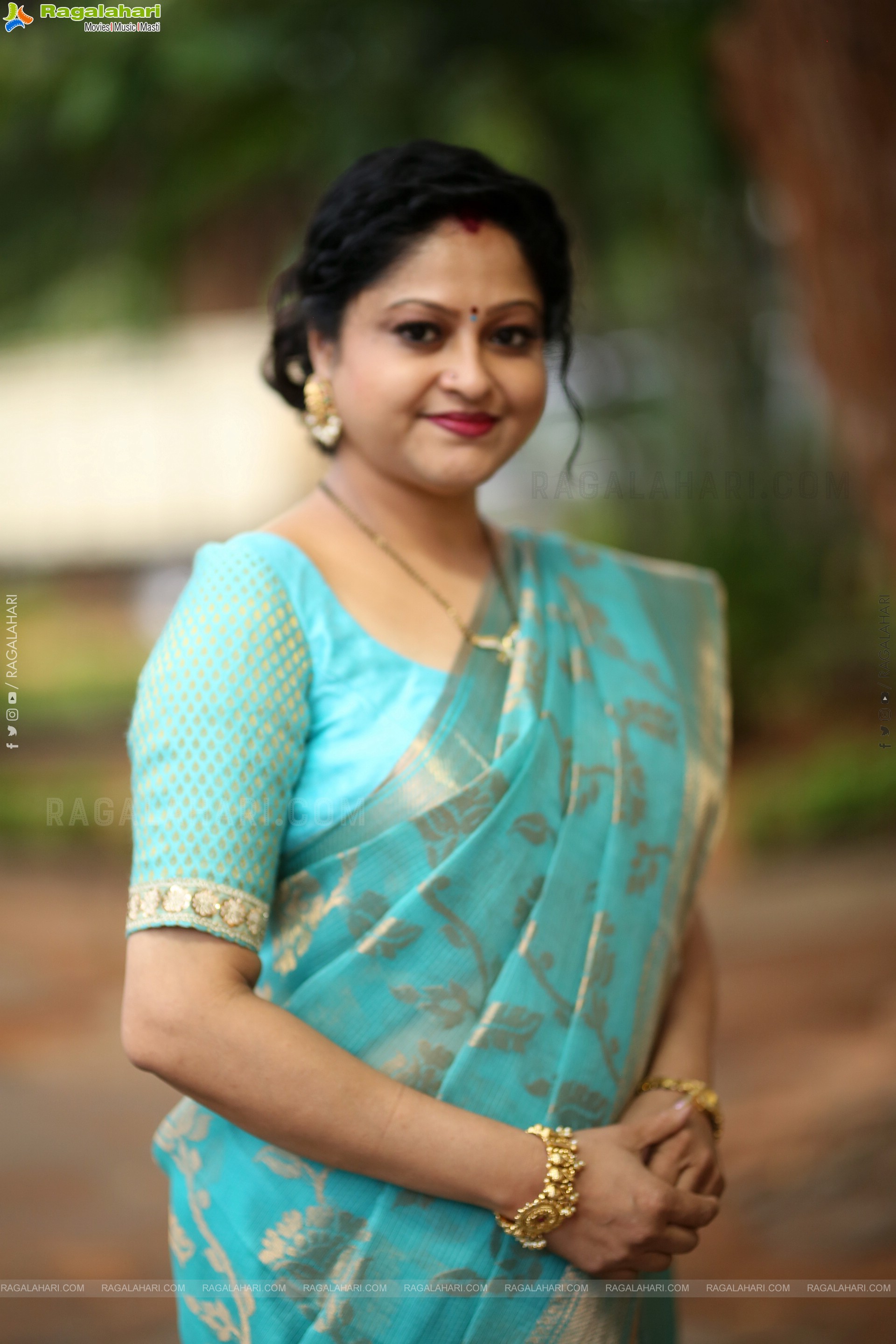 Raasi at Usurae Movie Press Meet, HD Gallery