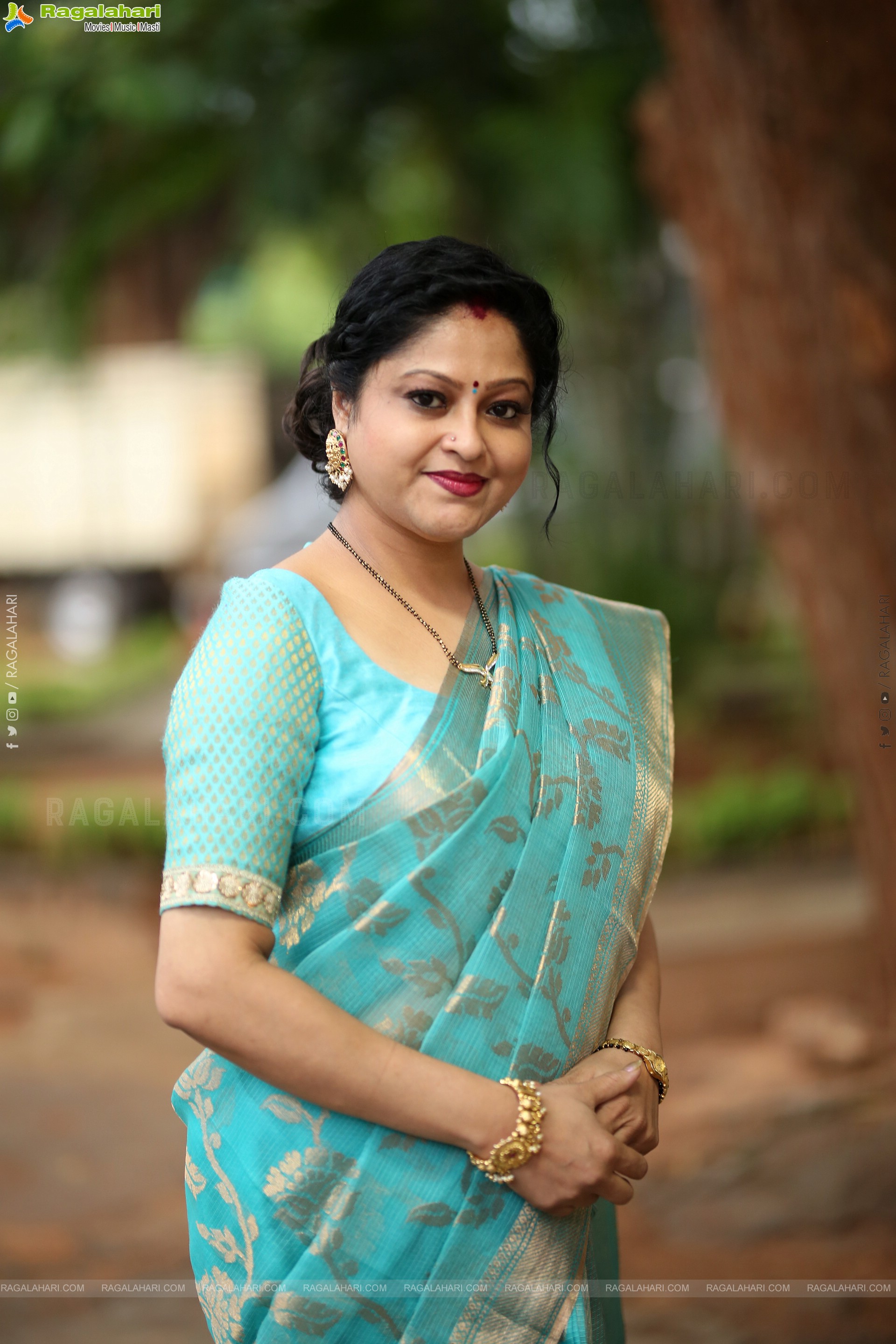 Raasi at Usurae Movie Press Meet, HD Gallery