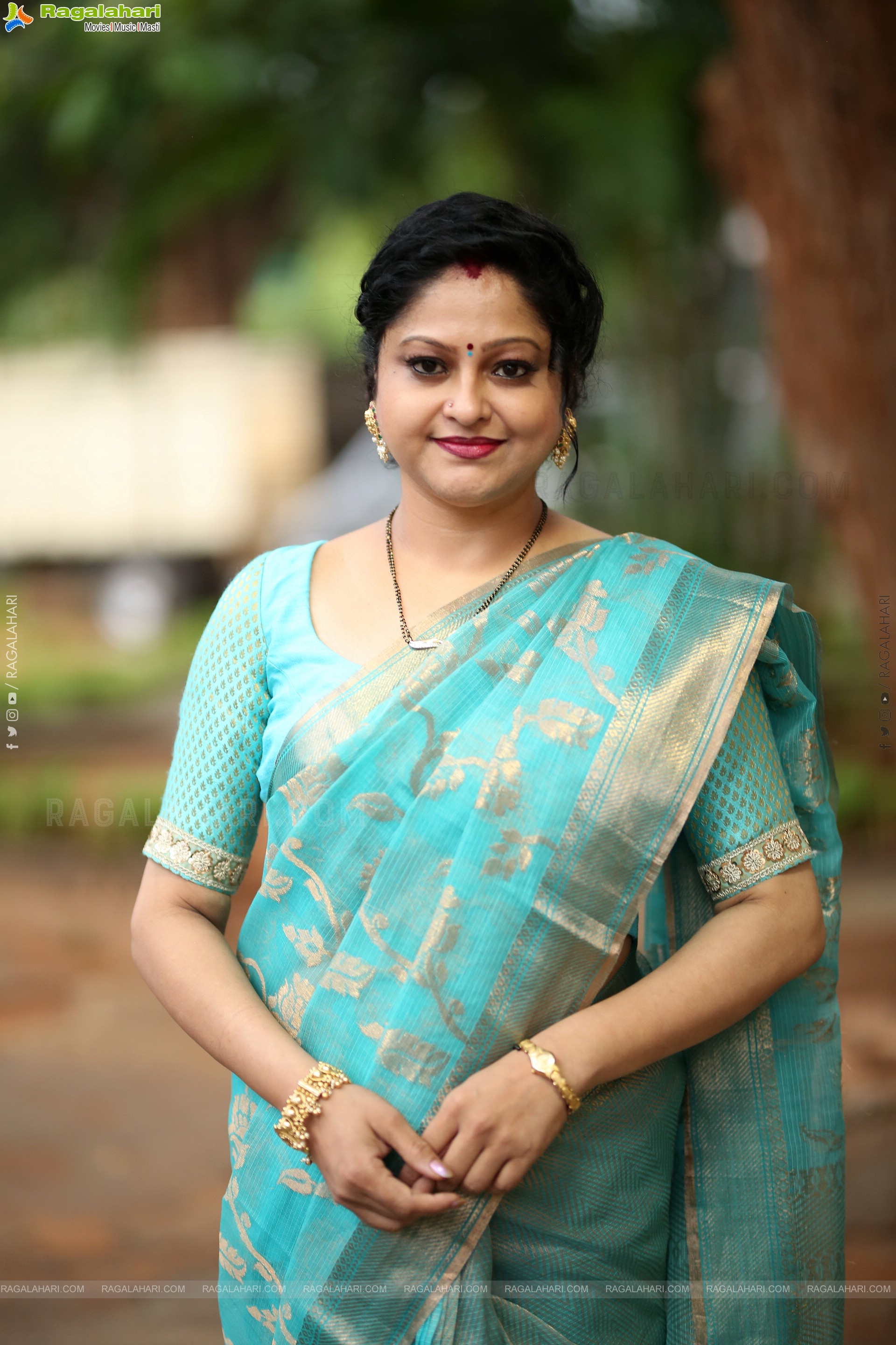 Raasi at Usurae Movie Press Meet, HD Gallery