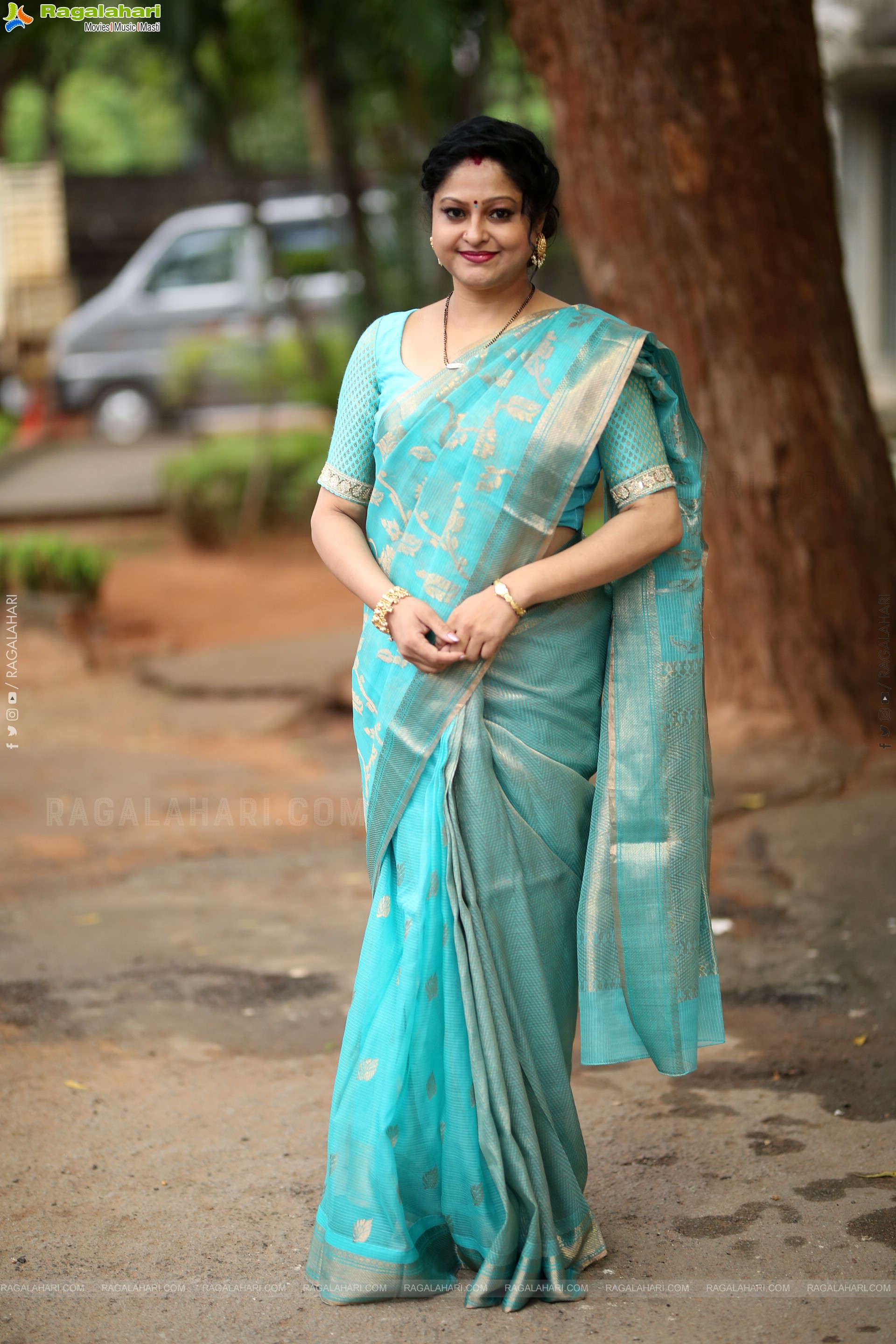 Raasi at Usurae Movie Press Meet, HD Gallery