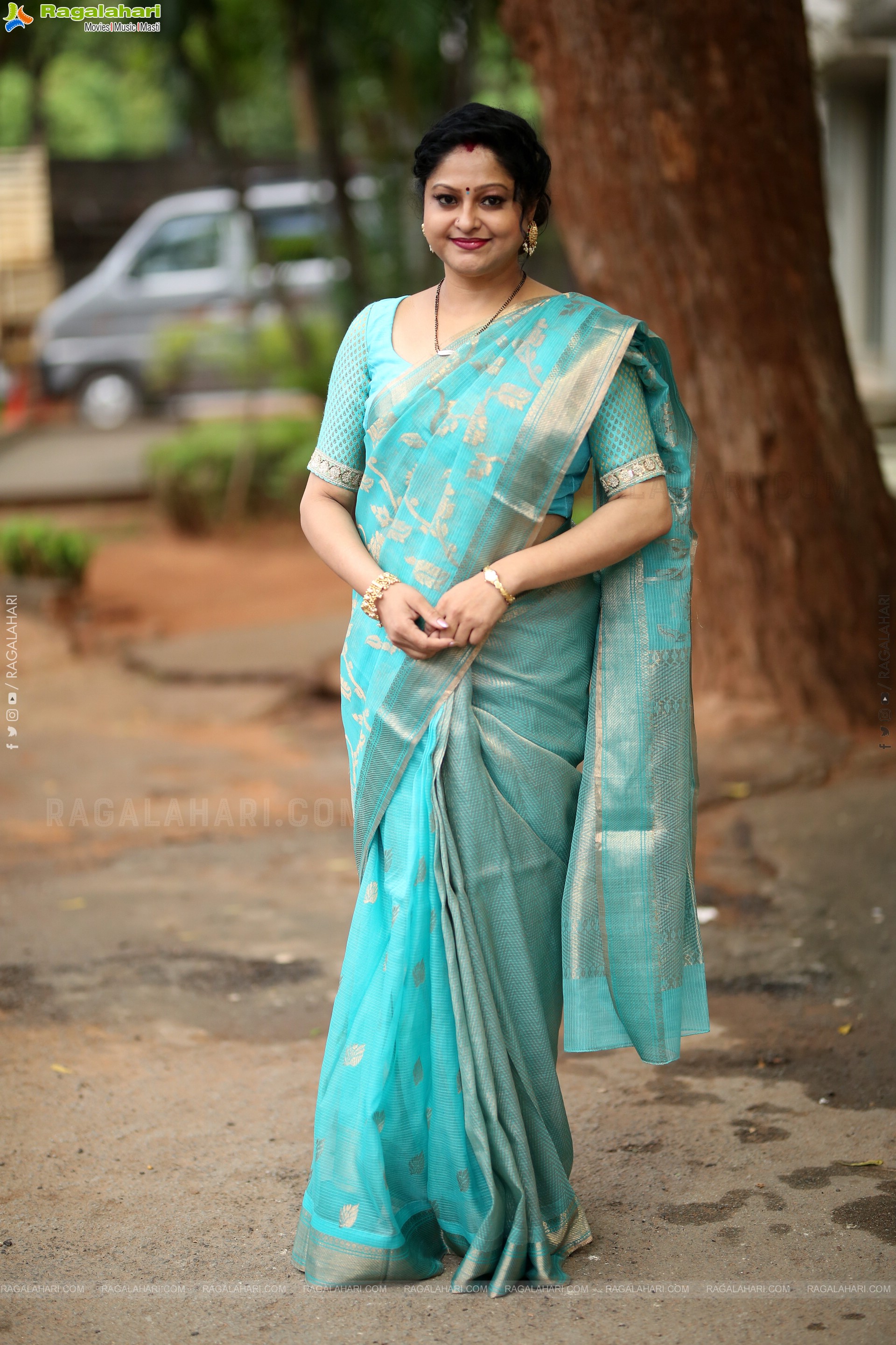 Raasi at Usurae Movie Press Meet, HD Gallery