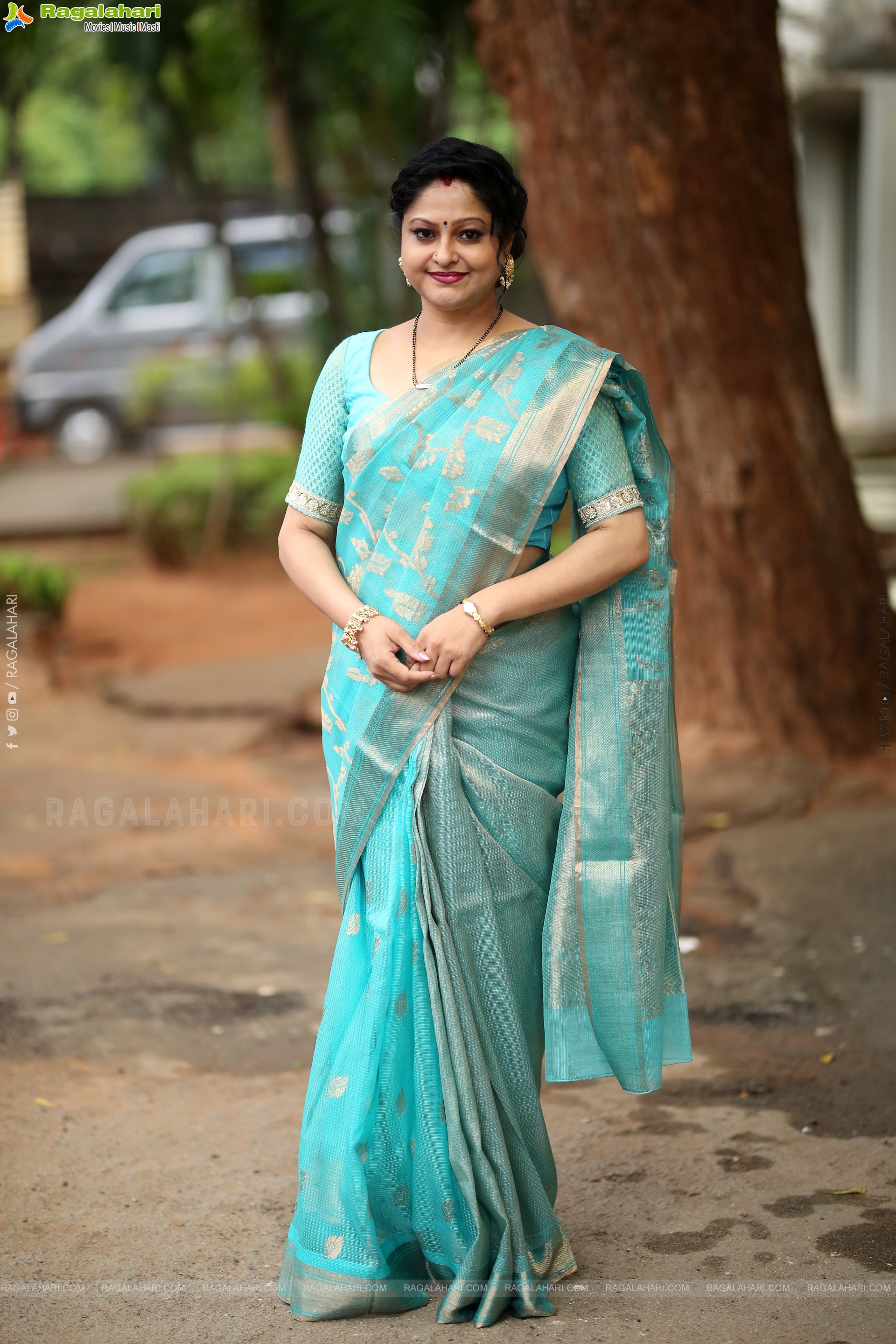 Raasi at Usurae Movie Press Meet, HD Gallery