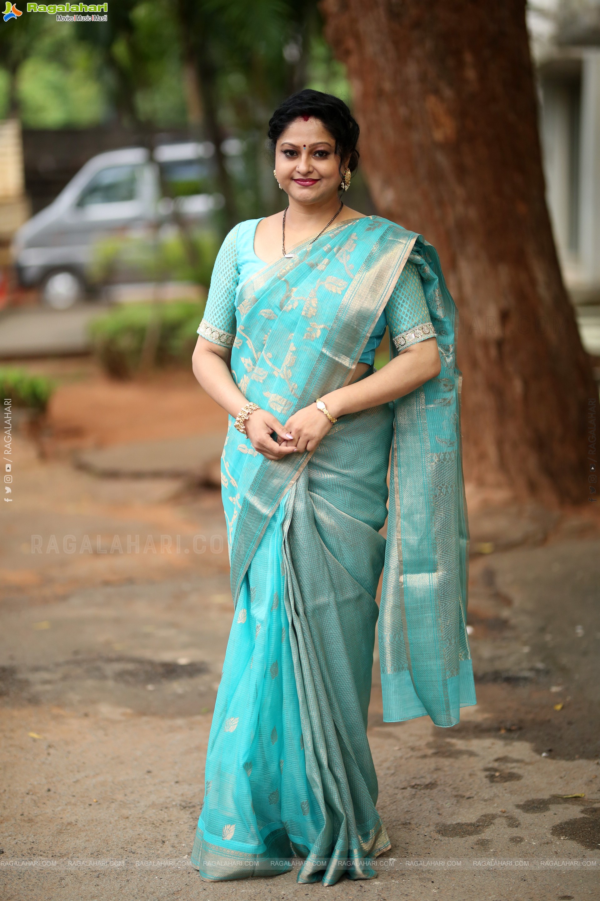 Raasi at Usurae Movie Press Meet, HD Gallery
