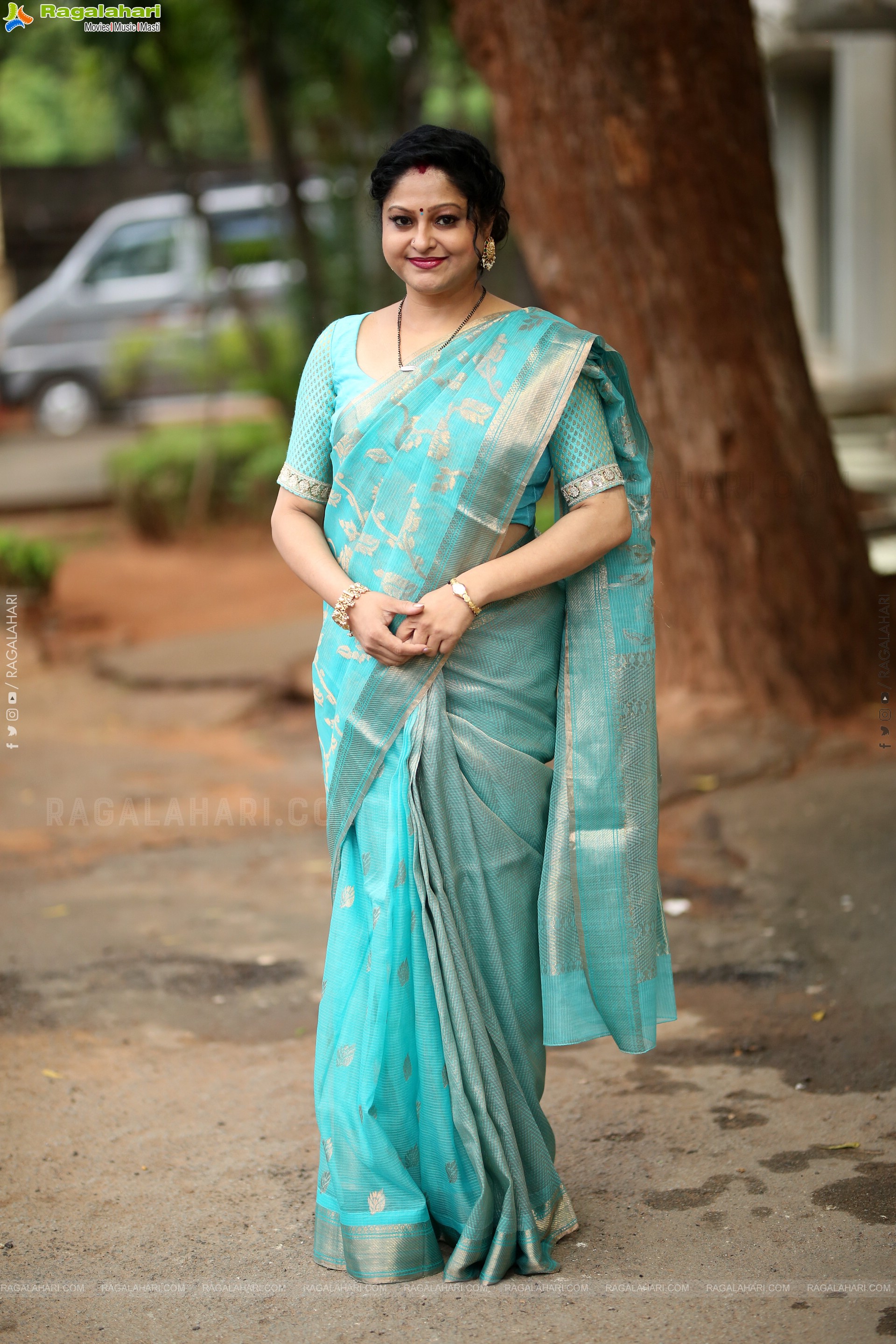 Raasi at Usurae Movie Press Meet, HD Gallery