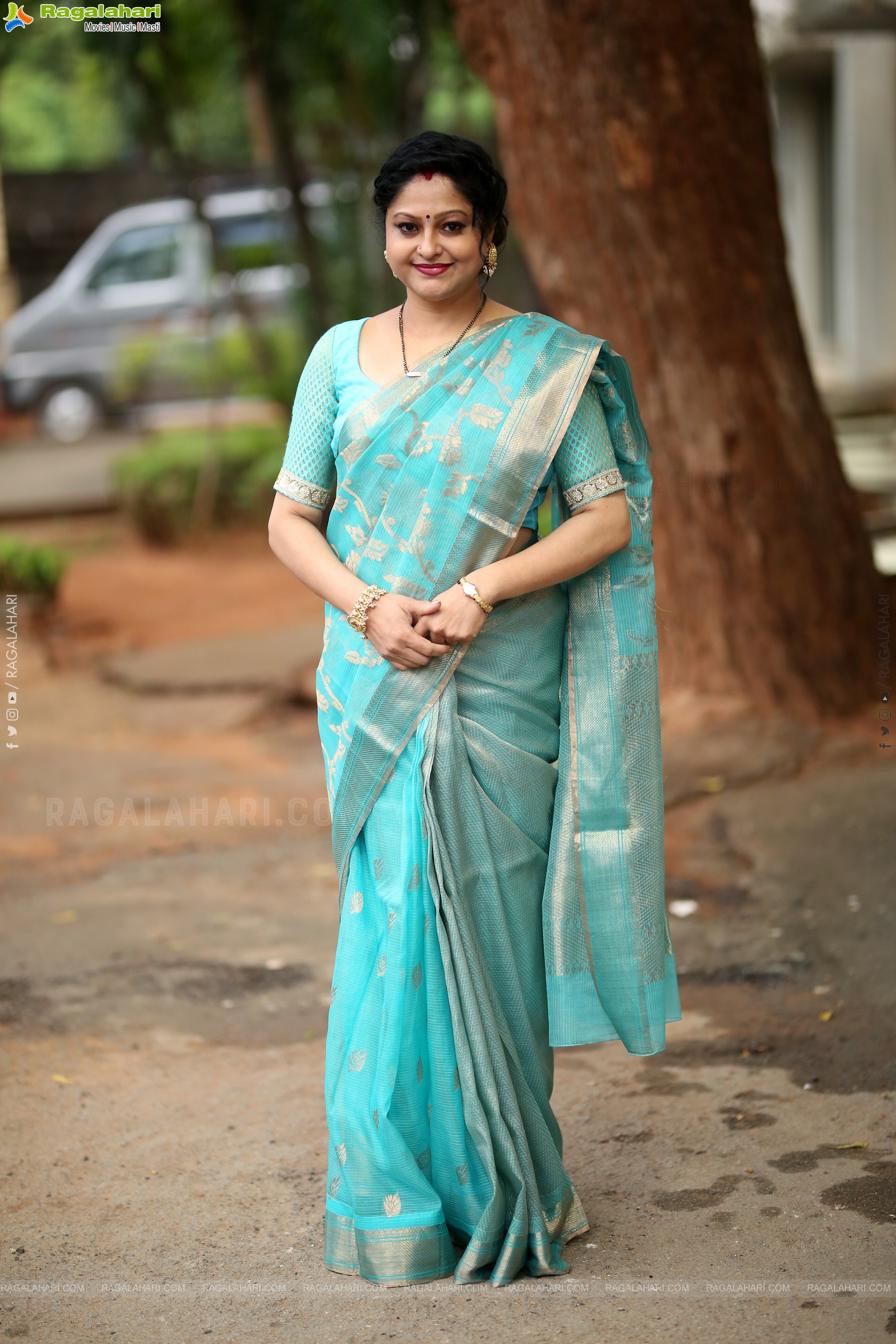 Raasi at Usurae Movie Press Meet, HD Gallery